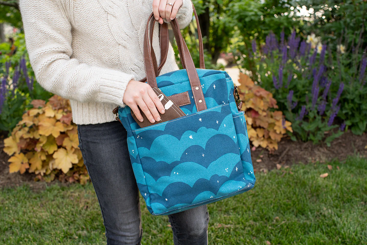 Commuter Tote - Plaka - Image 2