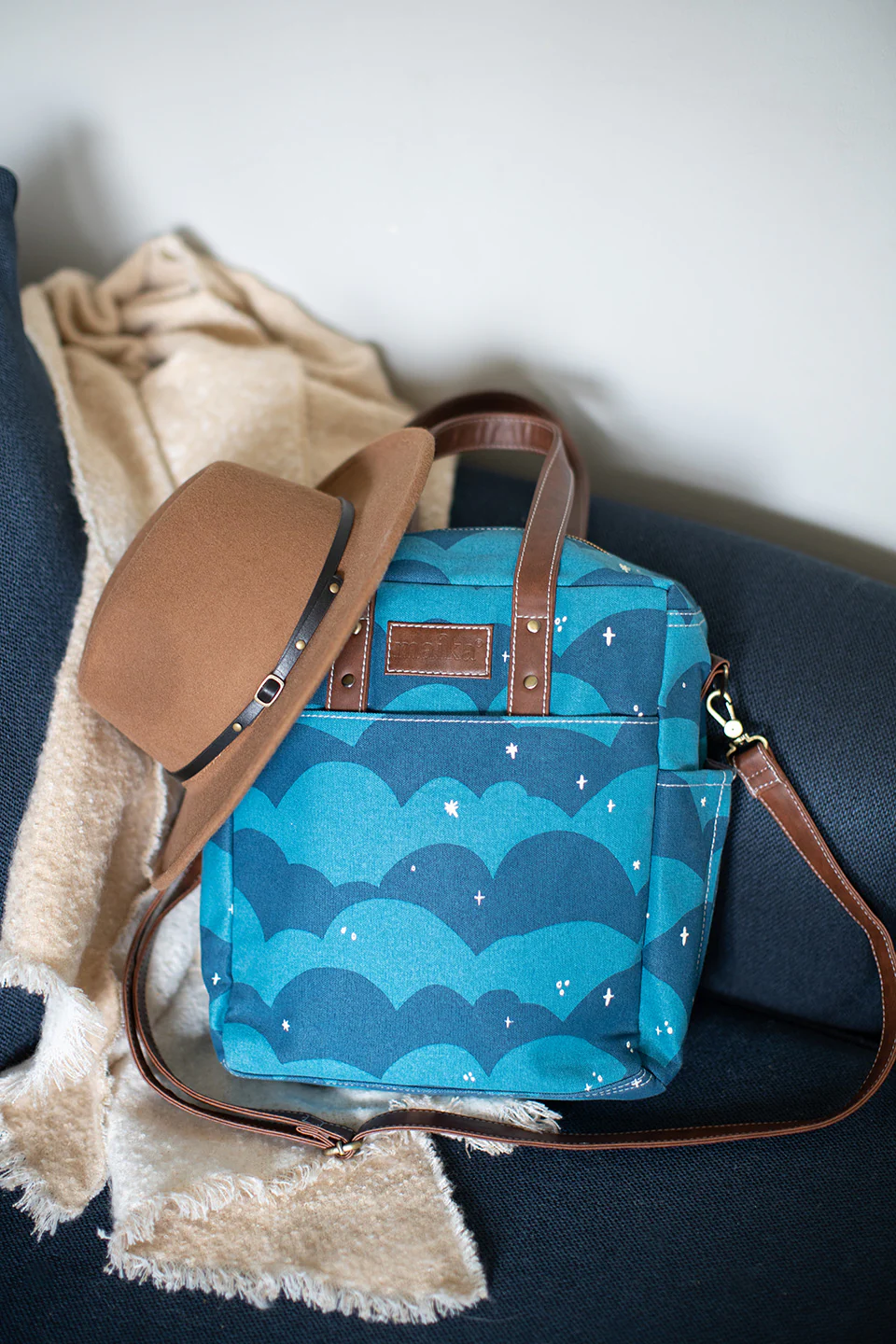 Commuter Tote - Plaka - Image 3