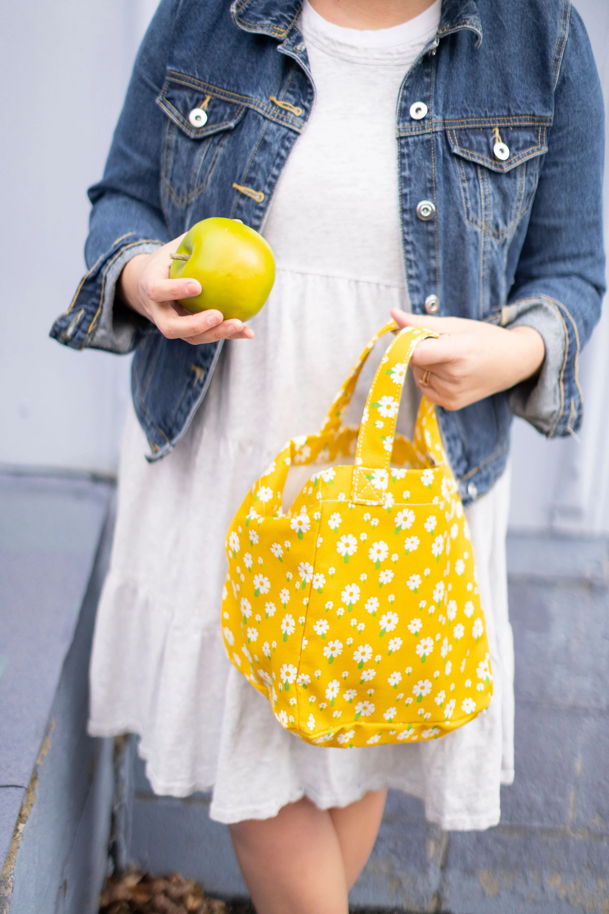 Lunch + Pie Tote - Carmel - Image 2
