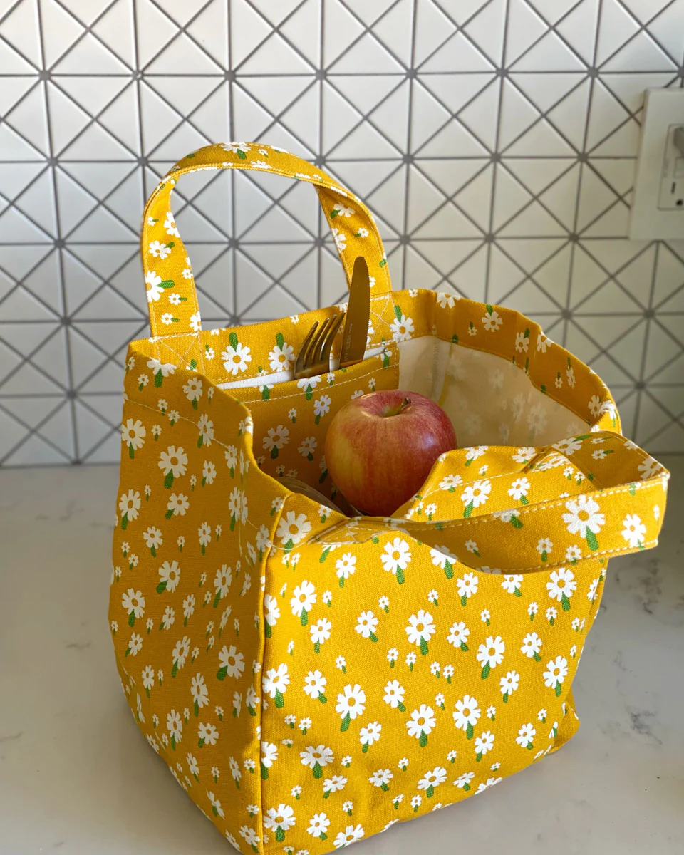 Lunch + Pie Tote - Carmel - Image 4
